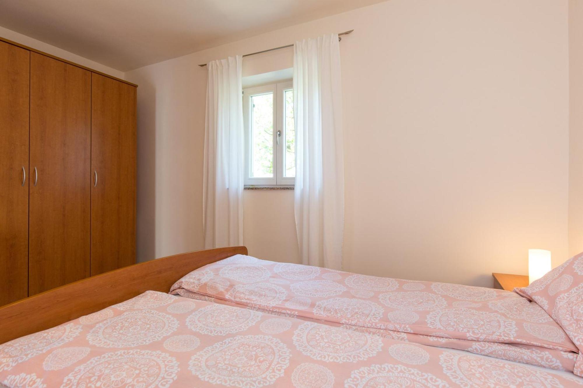 Apartments Marta Krk Town Esterno foto